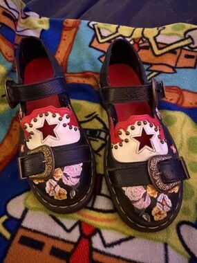 UNICORN - Dr Marten Embroidered Mary Janes Size 7